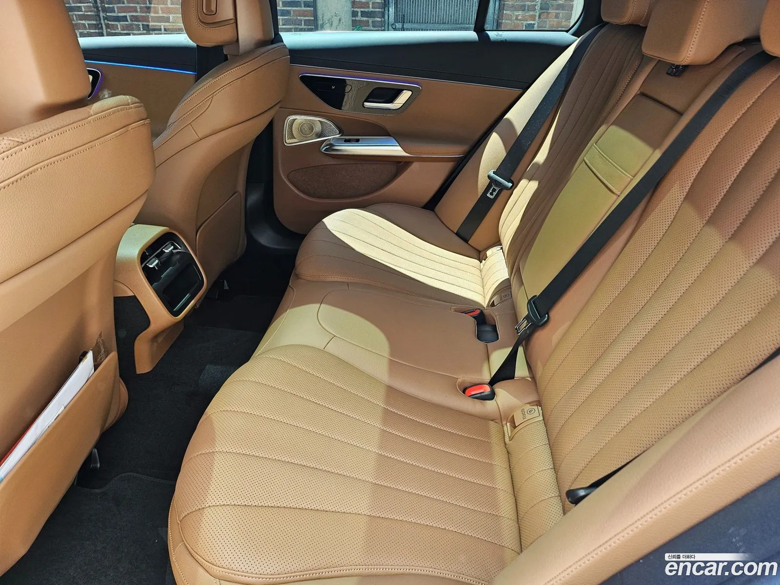 Mercedes-Benz E-Class W214 2026 — 11