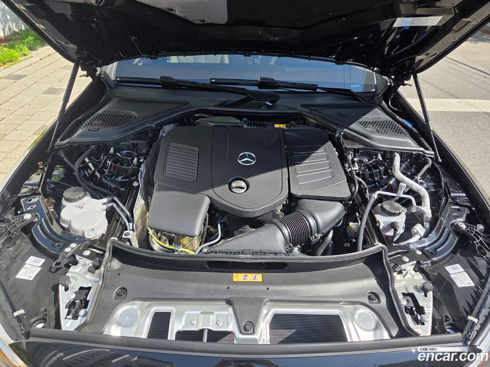 Mercedes-Benz E-Class W214 2026 — 19