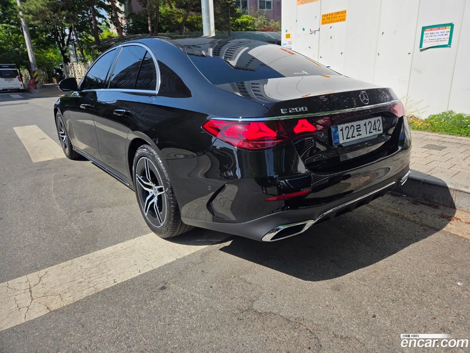 Mercedes-Benz E-Class W214 2026 — 6