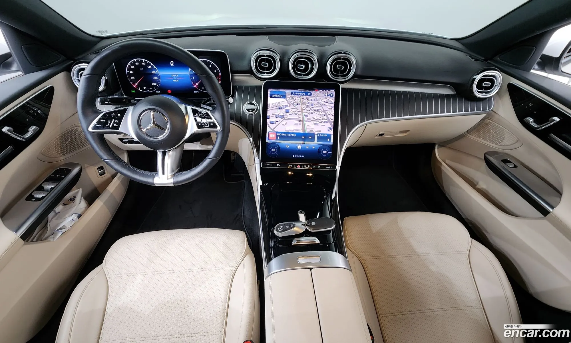 Mercedes-Benz C-Class W206 2023 — 32