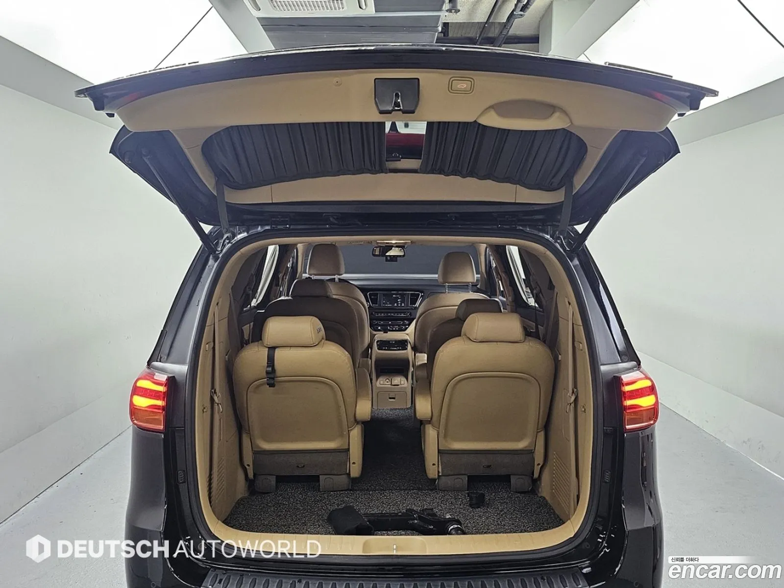 Kia Carnival 2019 — 12