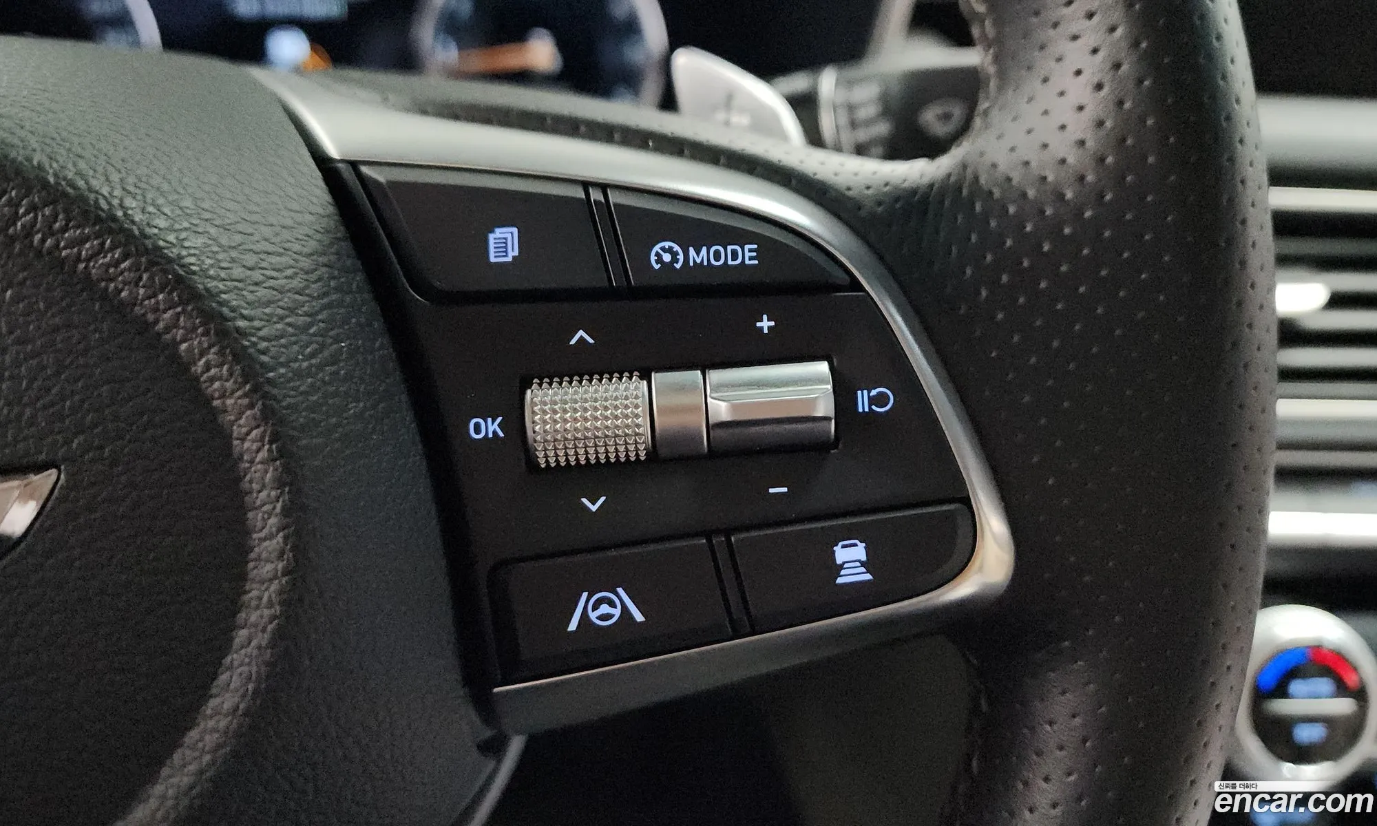 Genesis G70 2021 KMTG341ADMU083706 — 13