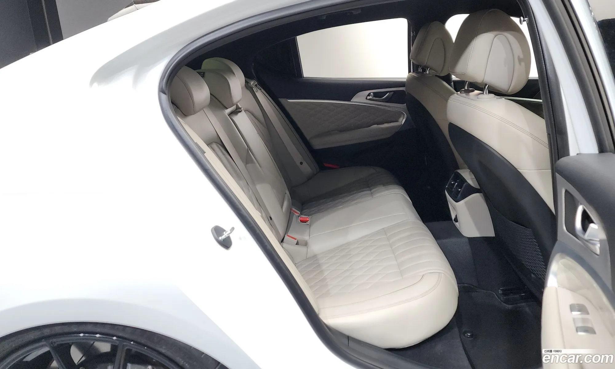 Genesis G70 2021 KMTG341ADMU083706 — 29