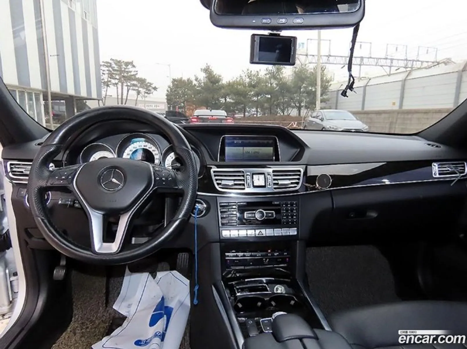 Mercedes-Benz E-Class W212 2014 — 9