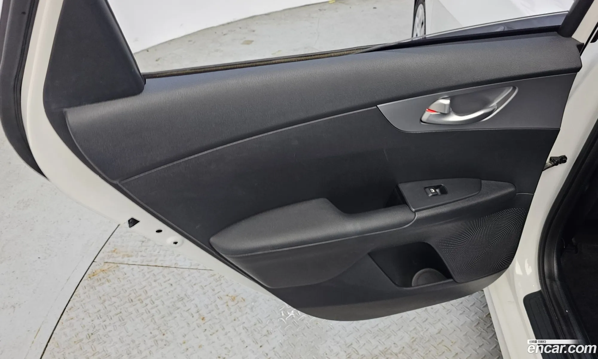 Kia K3 2023 KNAF141BEPA958531 — 30