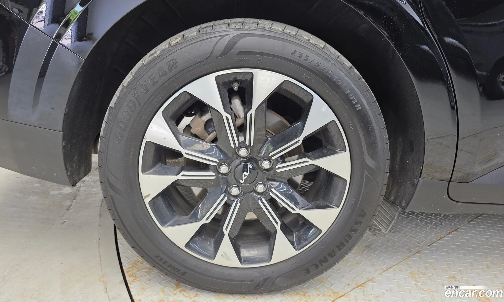 Kia Carnival 2022 KNANB81BBPS197902 — 4