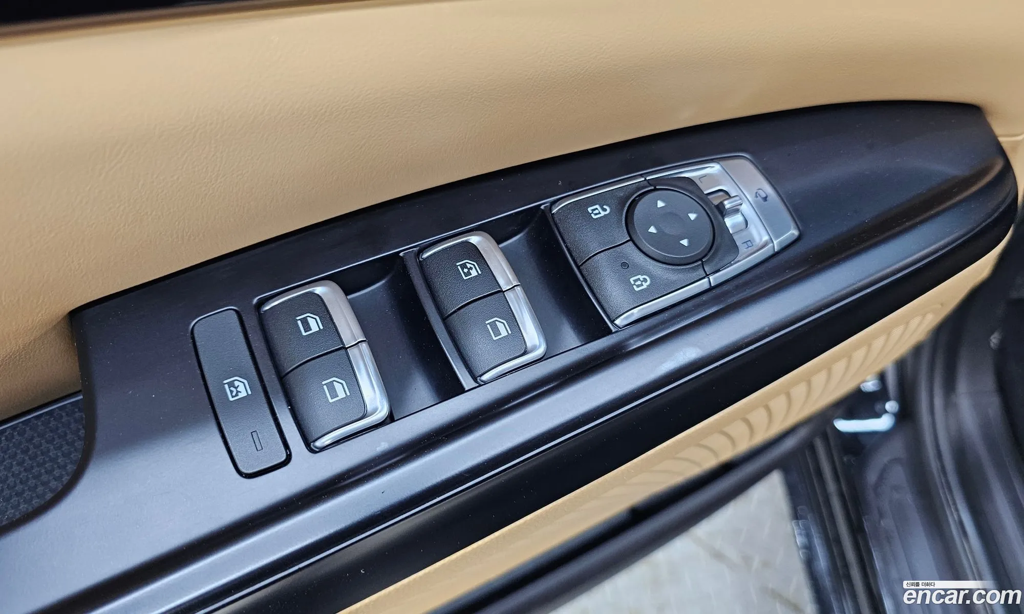 Kia Carnival 2021 KNANB81BBMS096179 — 4