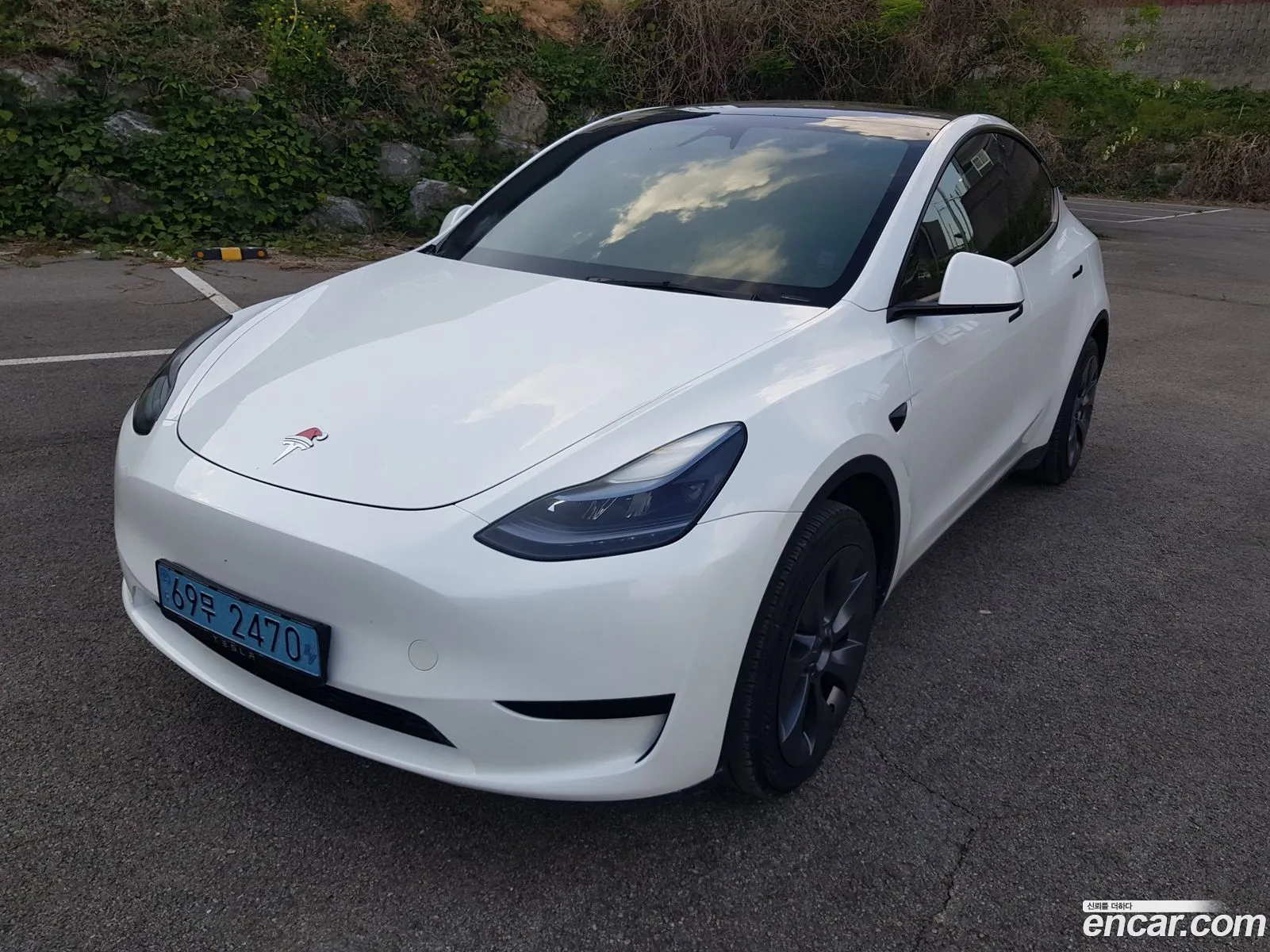 Tesla Model Y 2025 — 12