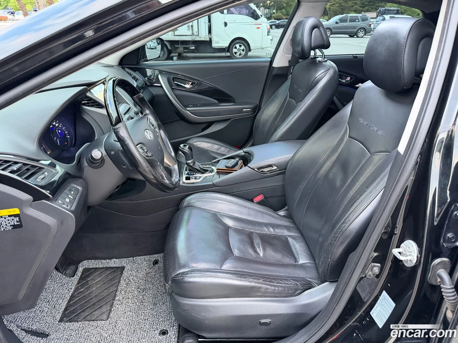 Hyundai Grandeur HG 2013 — 15