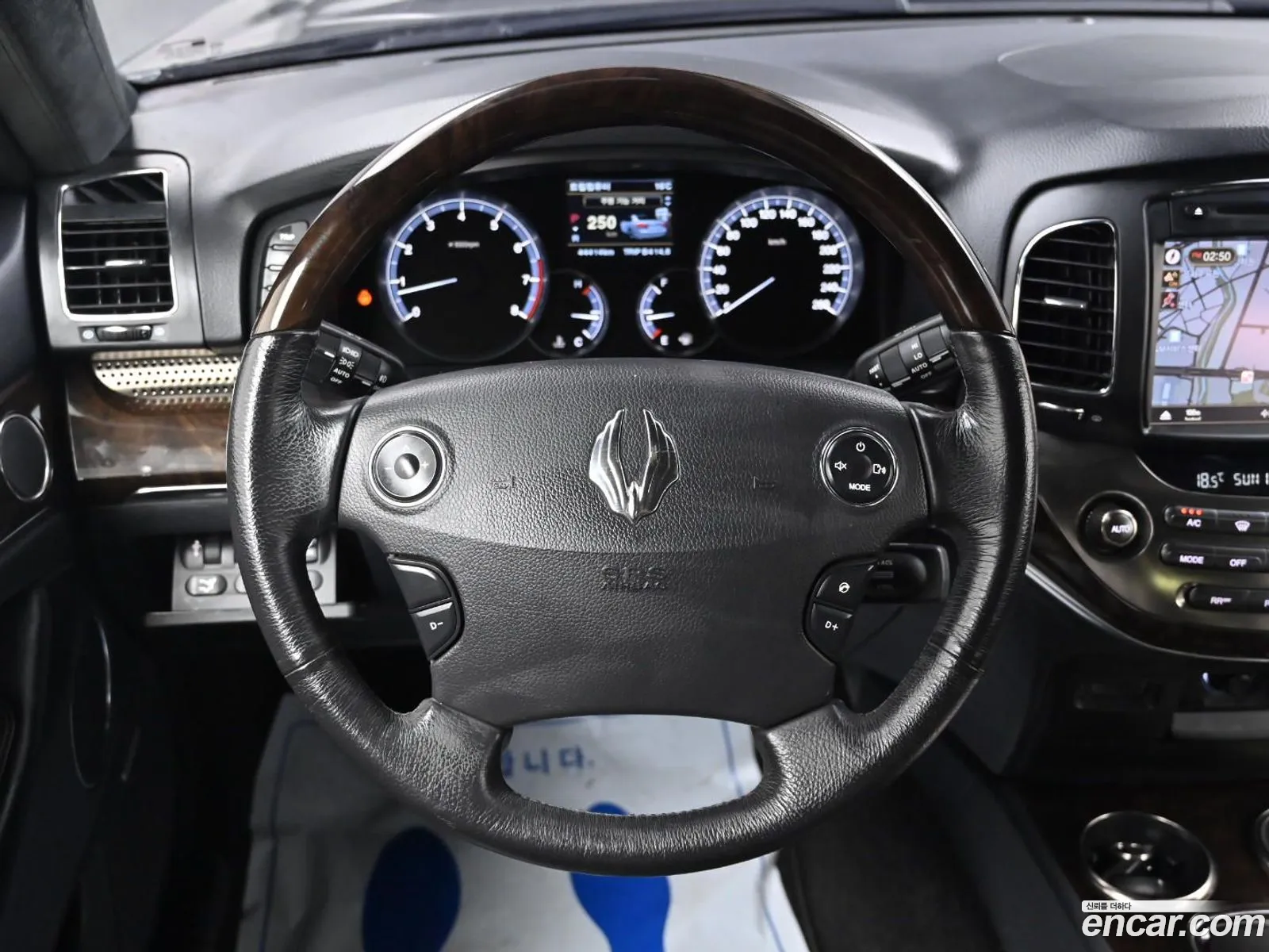 KG Mobility (SsangYong) Chairman W 2012 — 19