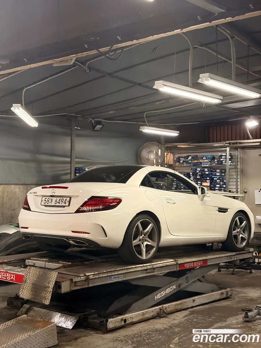 Mercedes-Benz SLC-Class R172 2017 — 11