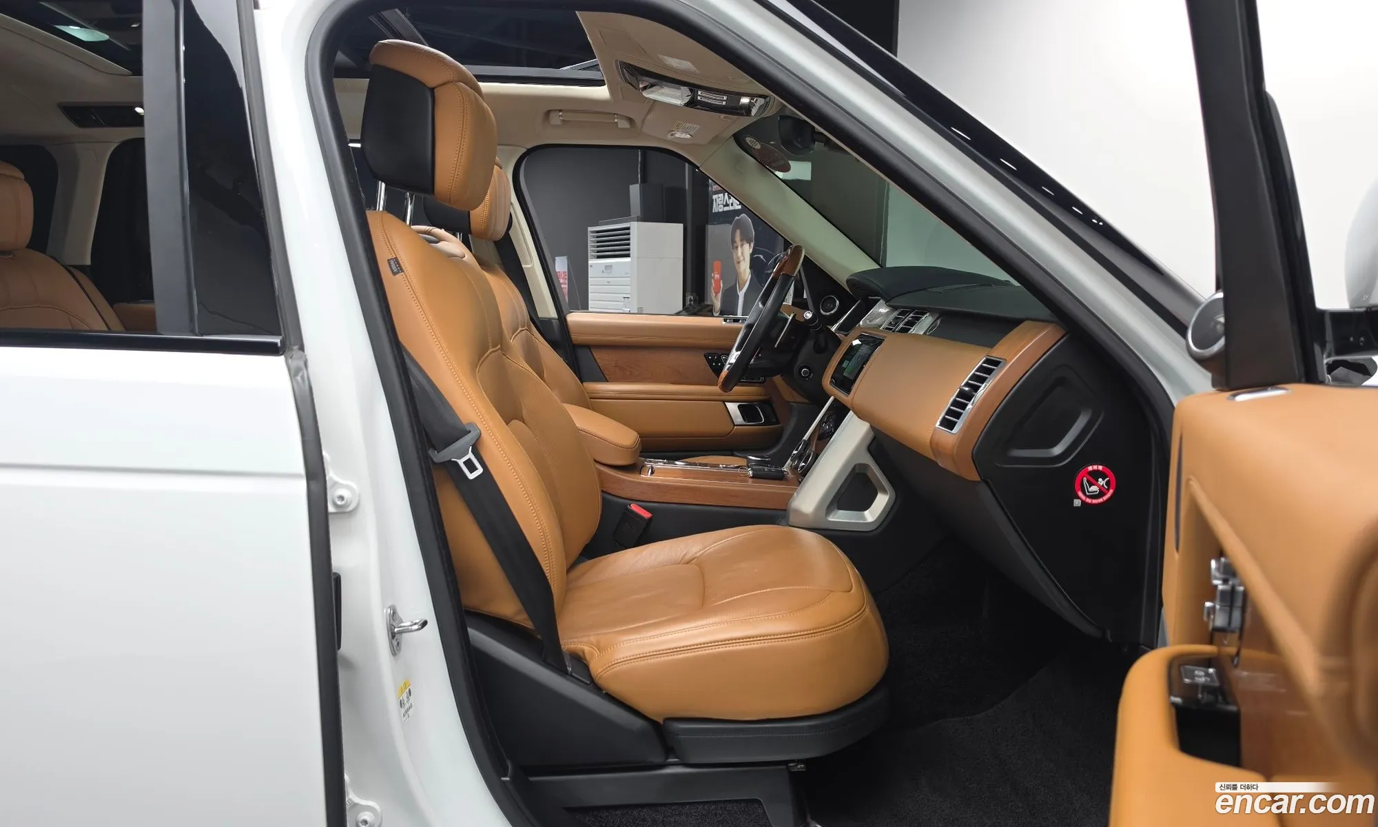Land Rover Range Rover 2019 SALGA3BJXKA535426 — 11