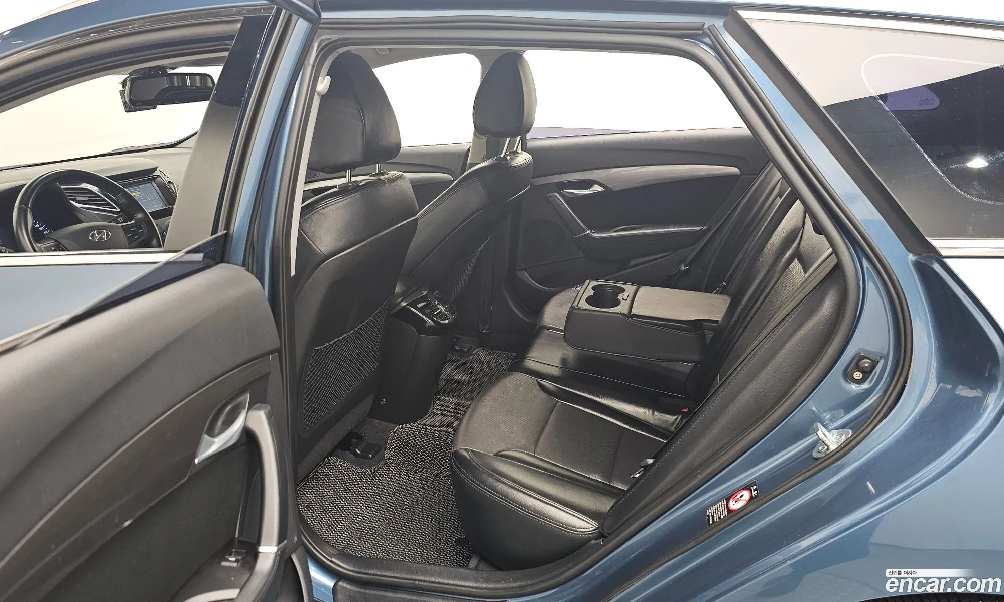 Hyundai i40 2015 — 28