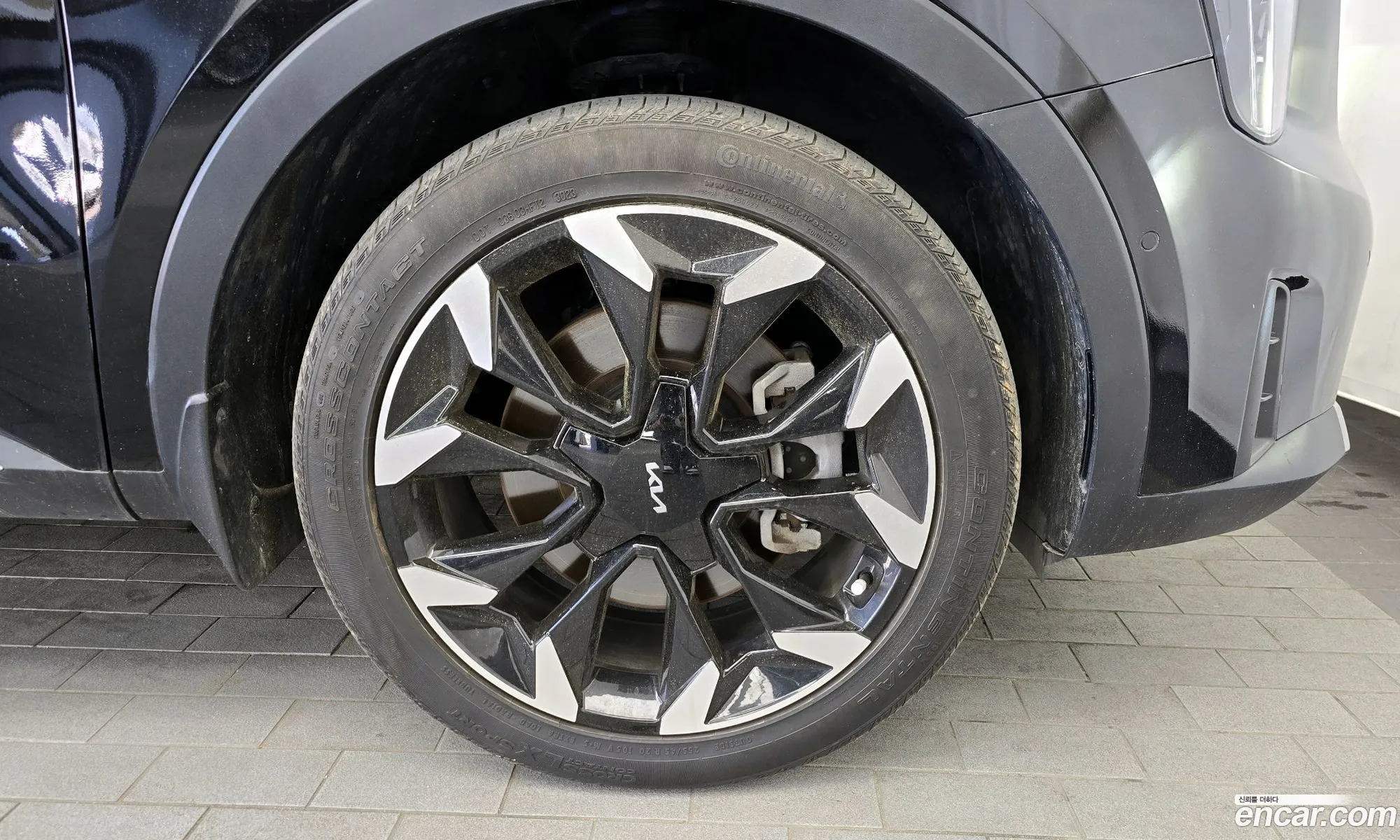 Kia Sorento 2024 KNARM81FGRA261881 — 3