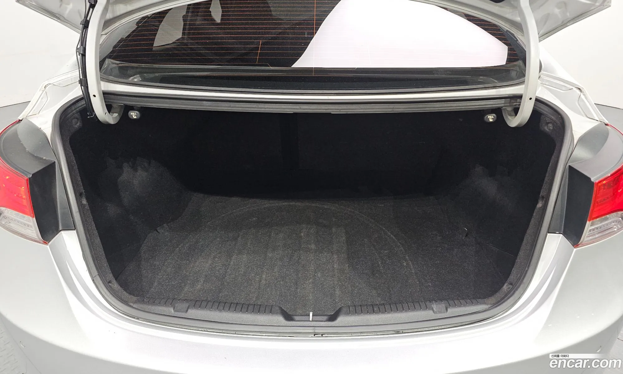 Hyundai Elantra MD 2011 — 16