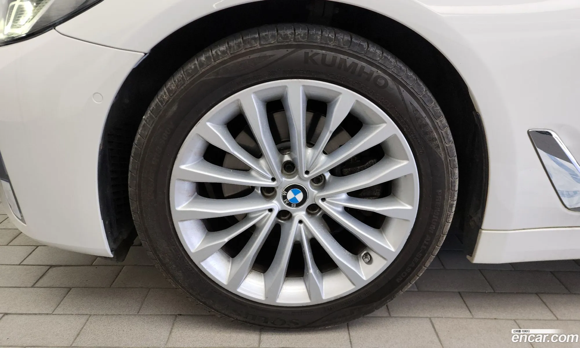 BMW 5 Series 2022 WBA11BH02NWX45982 — 26