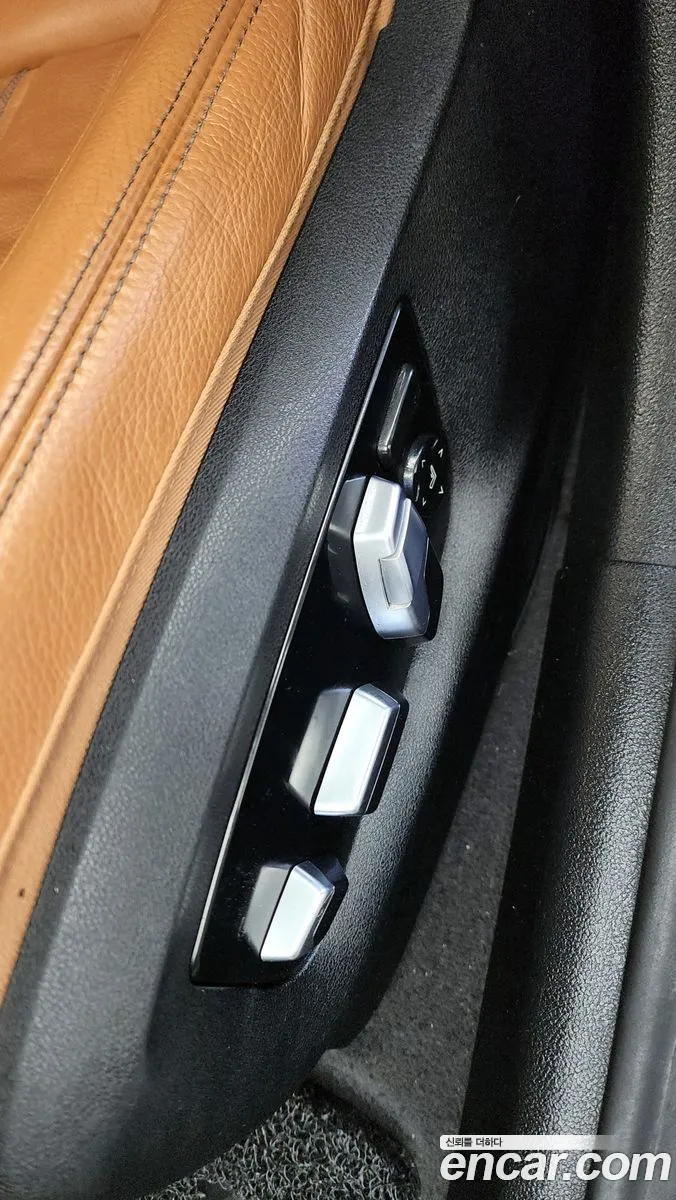 BMW 5 Series 2022 WBA11BH02NWX45982 — 32