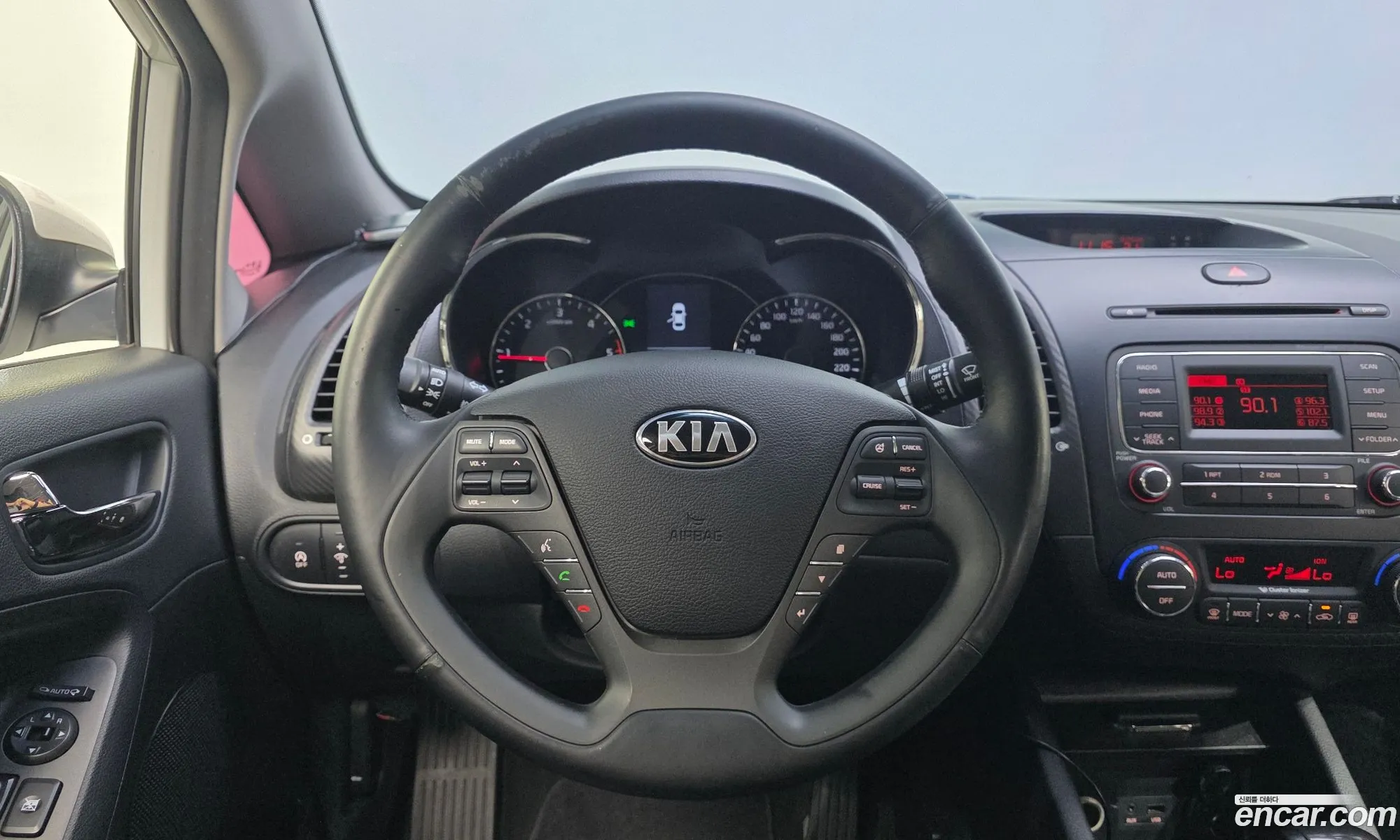 Kia K3 2014 KNAFK41BBEA196963 — 10