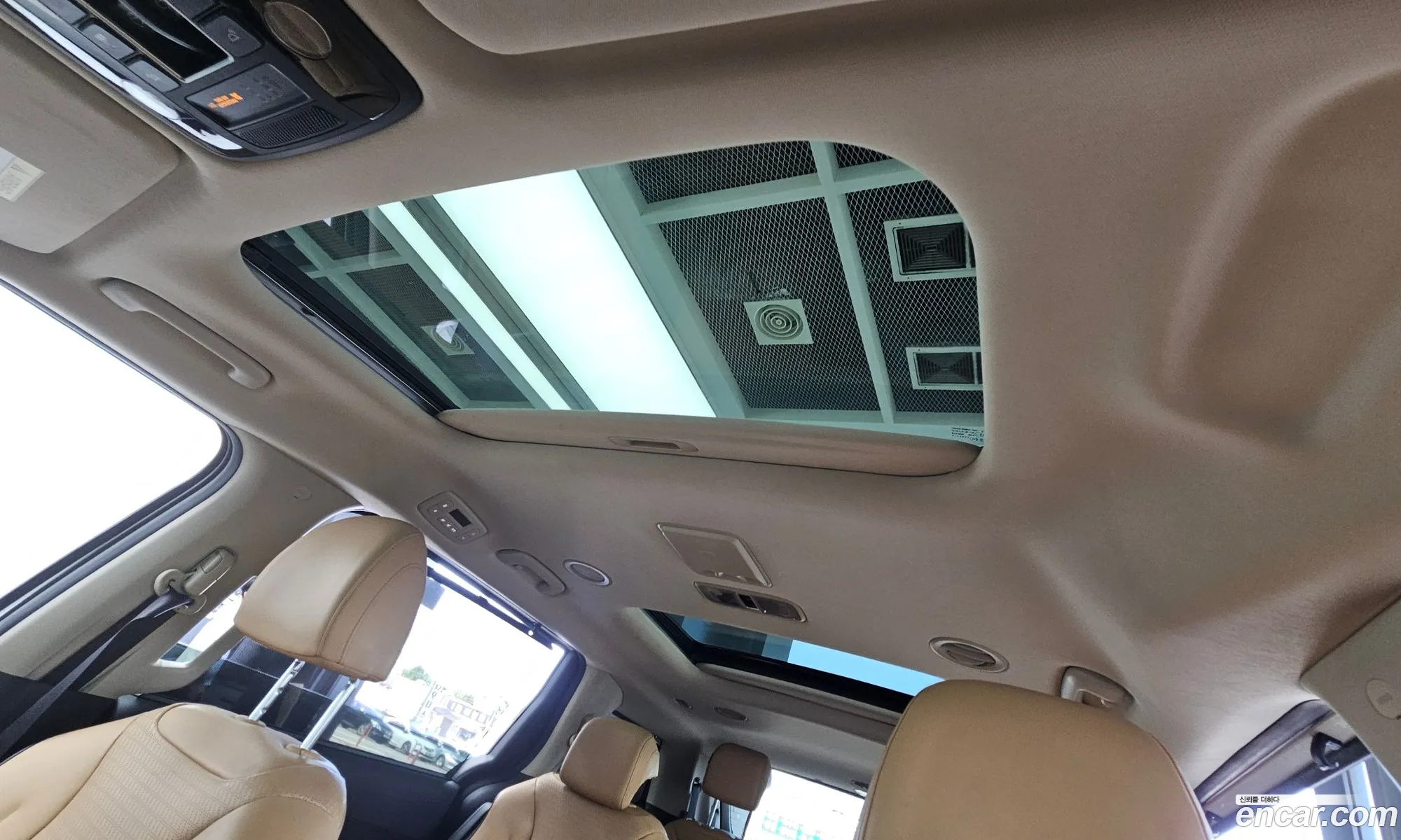 Kia Carnival 2020 — 29