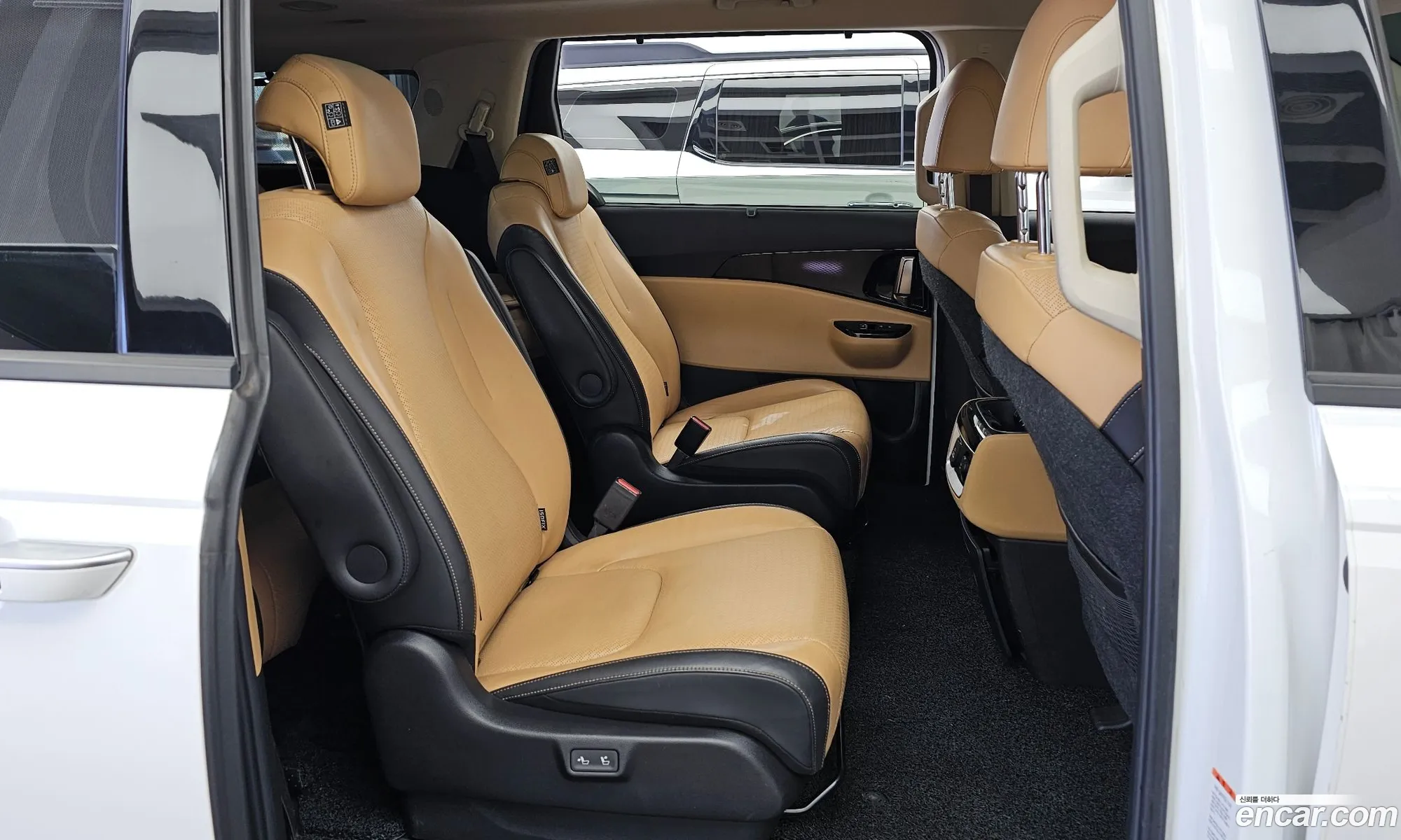 Kia Carnival 2020 — 21