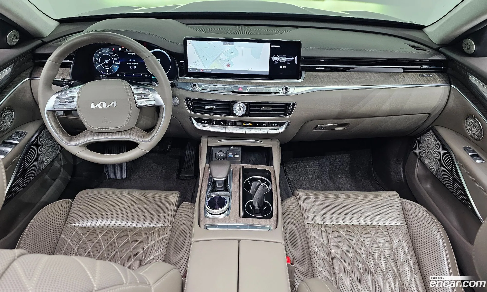 Kia K9 2021 — 17