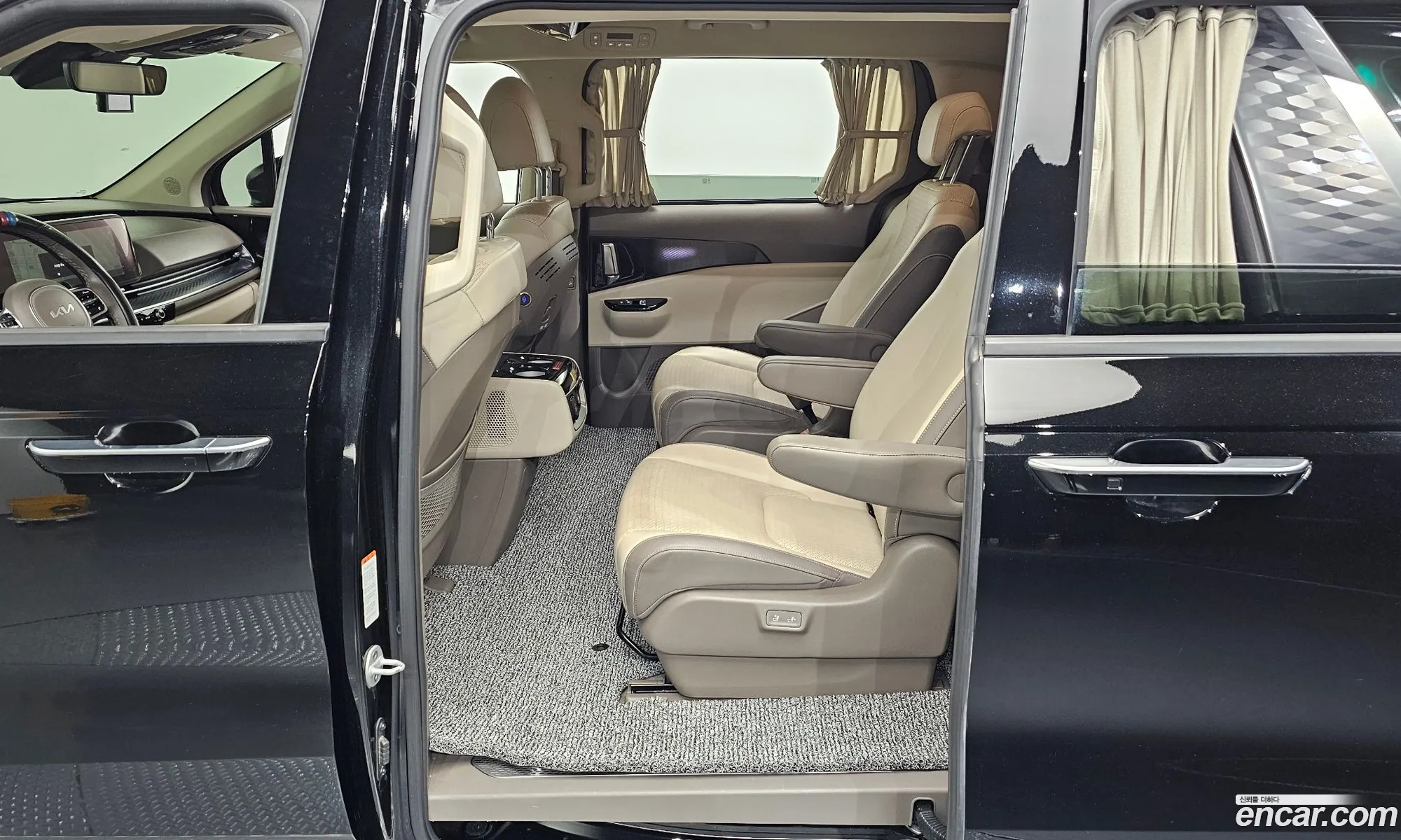 Kia Carnival 2023 KNANE81BBPS296361 — 26
