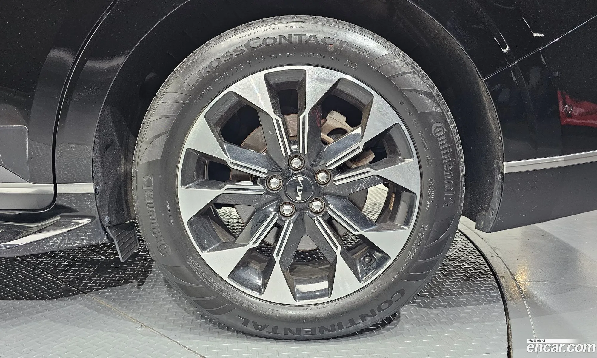 Kia Carnival 2023 KNANE81BBPS296361 — 18