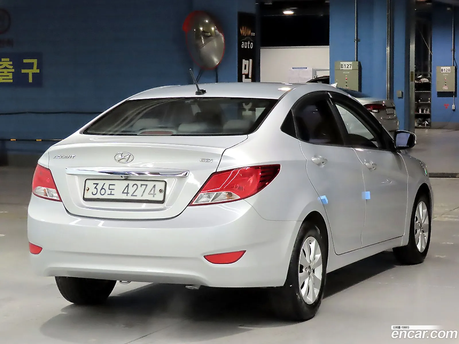 Hyundai Accent 2015 — 17
