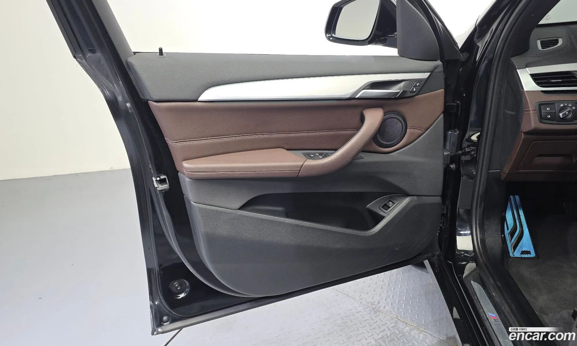 BMW X1 2022 WBA11DG08N5V39598 — 32