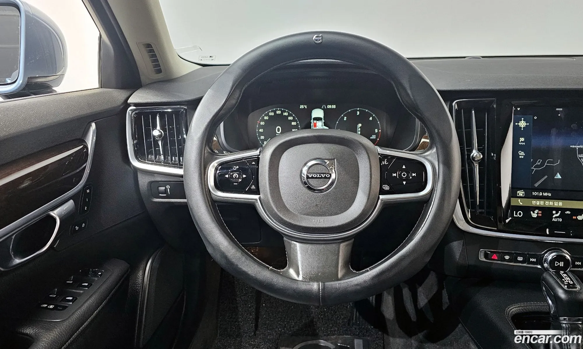 Volvo S90 2017 YV1PSA8ADJ1027470 — 8