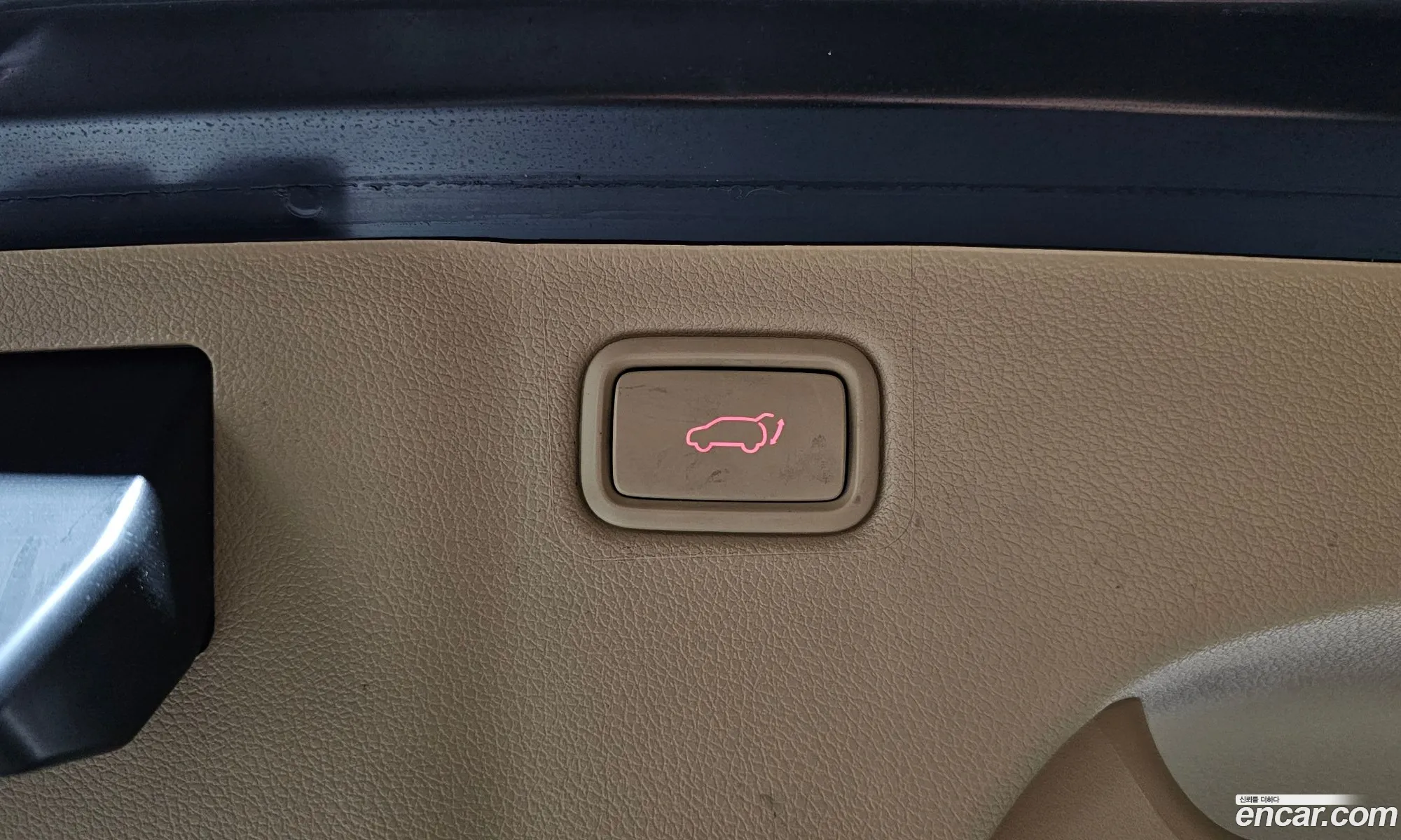 Kia Carnival 2018 KNAME81ABKS522848 — 6