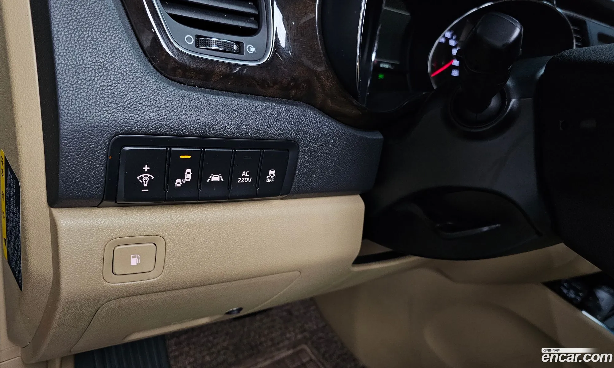 Kia Carnival 2018 KNAME81ABKS522848 — 27