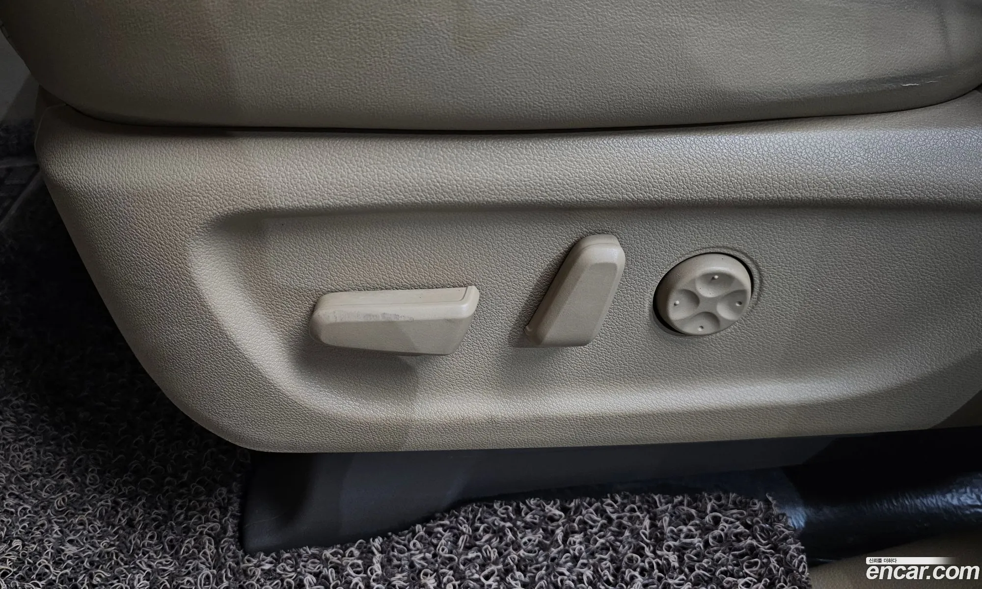 Kia Carnival 2018 KNAME81ABKS522848 — 35