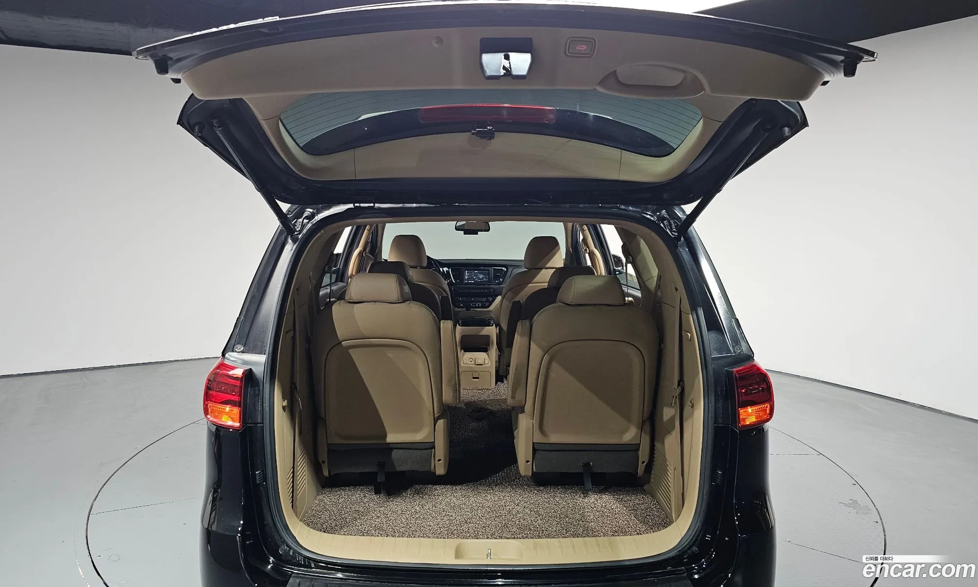 Kia Carnival 2018 KNAME81ABKS522848 — 25