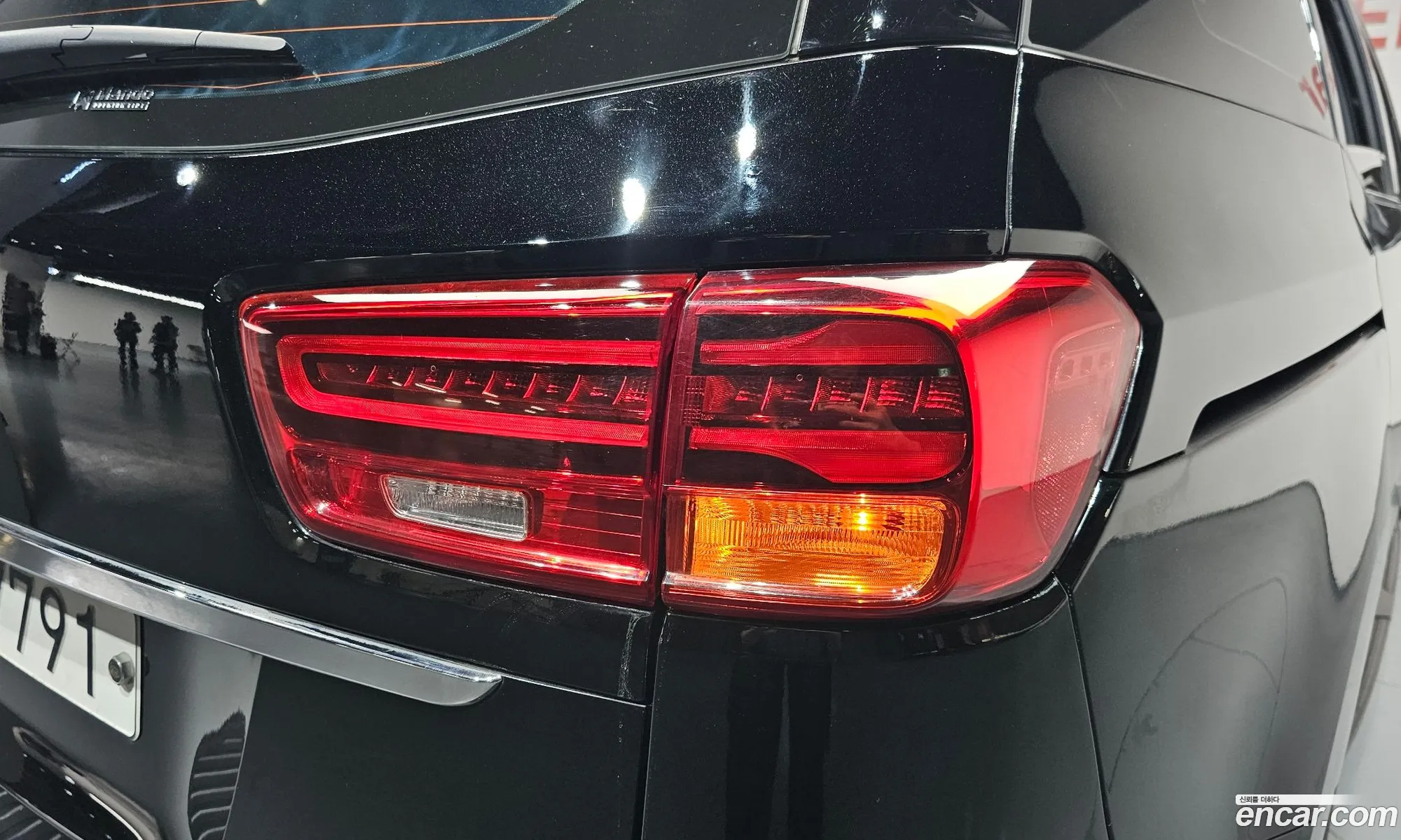 Kia Carnival 2018 KNAME81ABKS522848 — 24