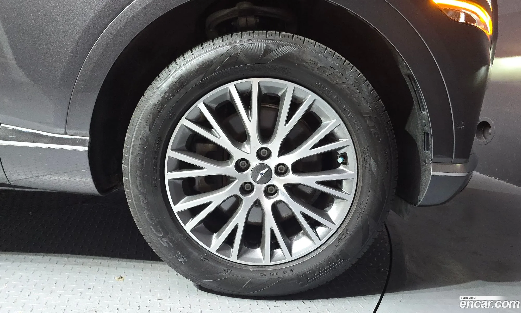 Genesis GV80 2021 KMTHB81DBMU059483 — 10