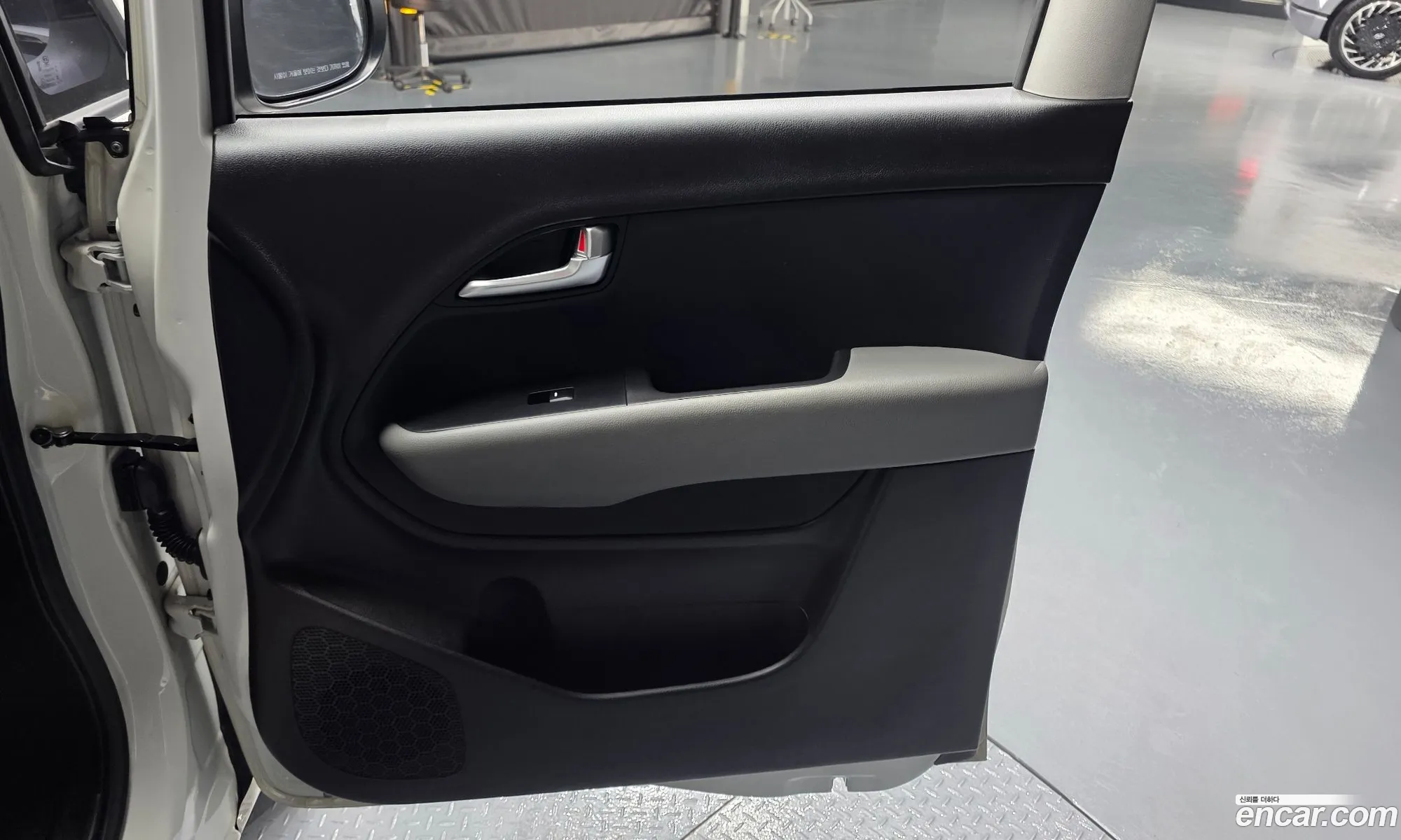 Kia Ray 2019 KNACH811BKT215392 — 27