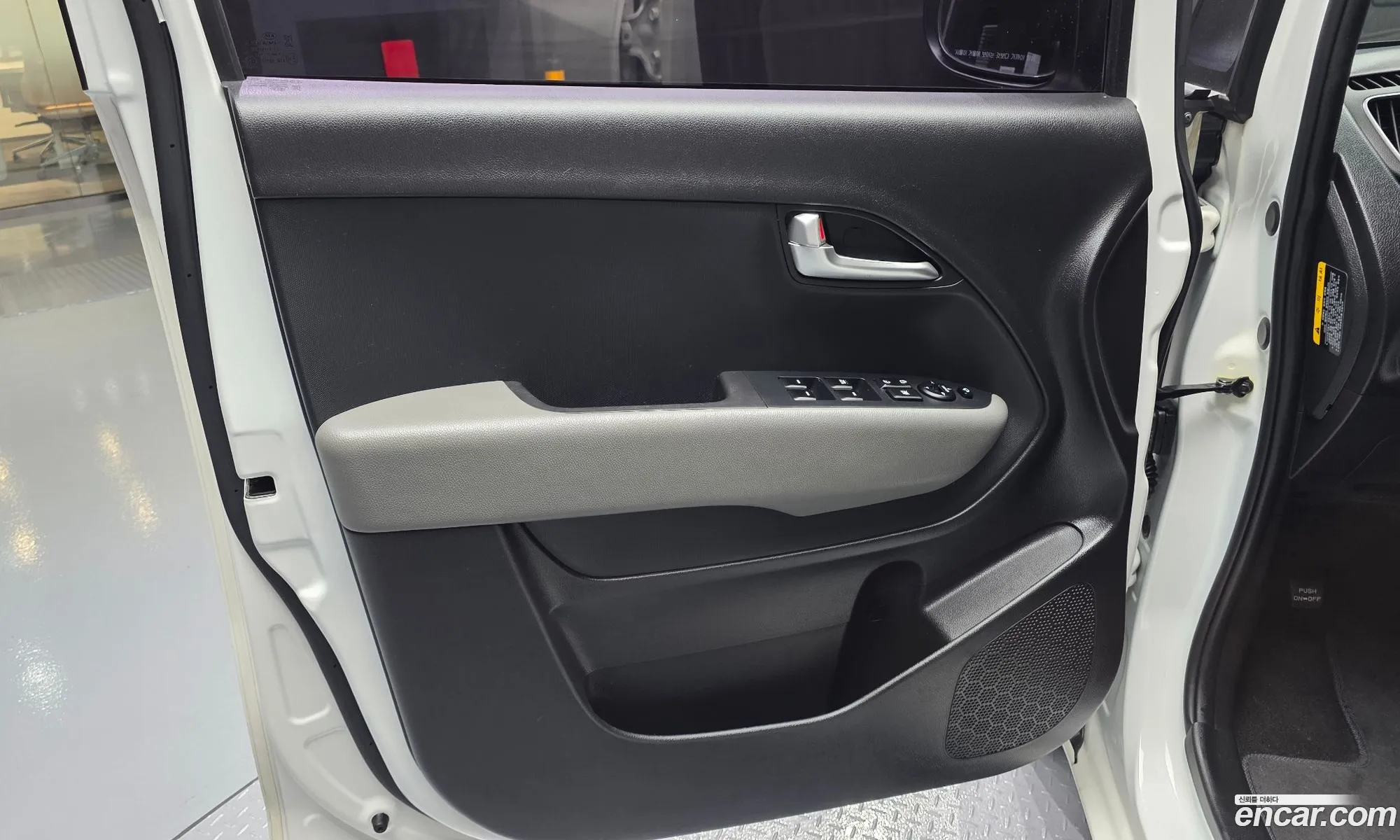 Kia Ray 2019 KNACH811BKT215392 — 25