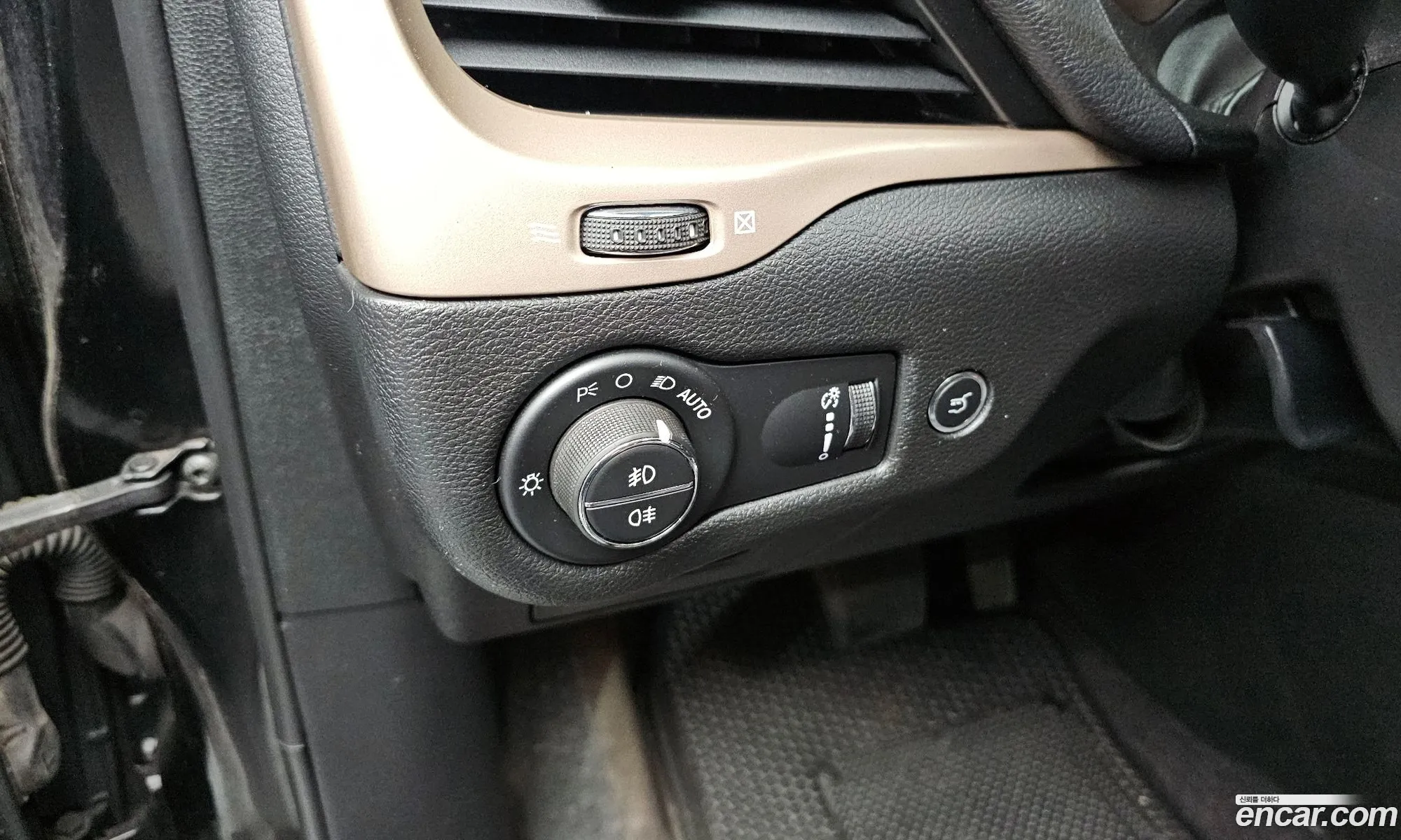 Jeep Cherokee 2017 1C4PJMCB7HW555665 — 6