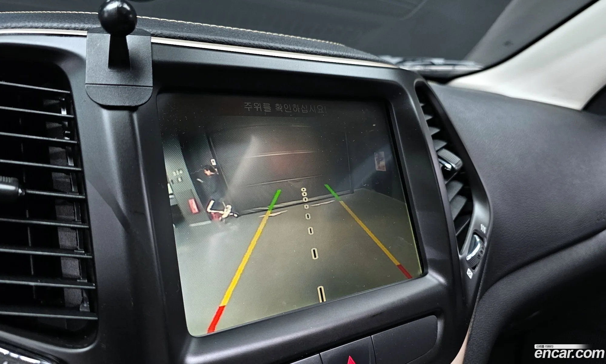 Jeep Cherokee 2017 1C4PJMCB7HW555665 — 12