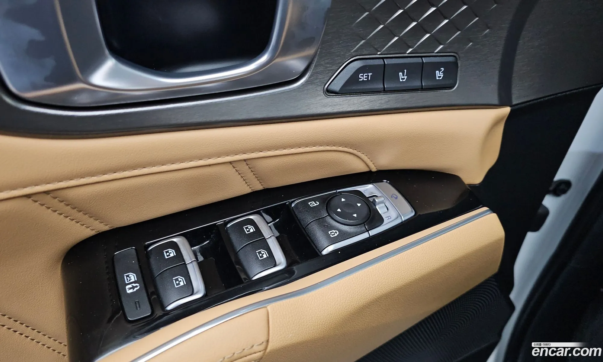 Kia Sorento 2020 KNARG81BHMA050986 — 8