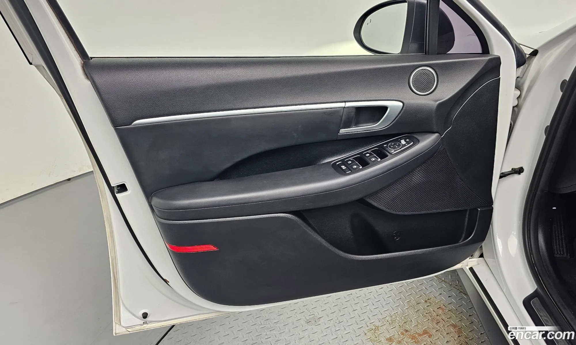 Hyundai Sonata 2019 KMHL141EBLA002864 — 23