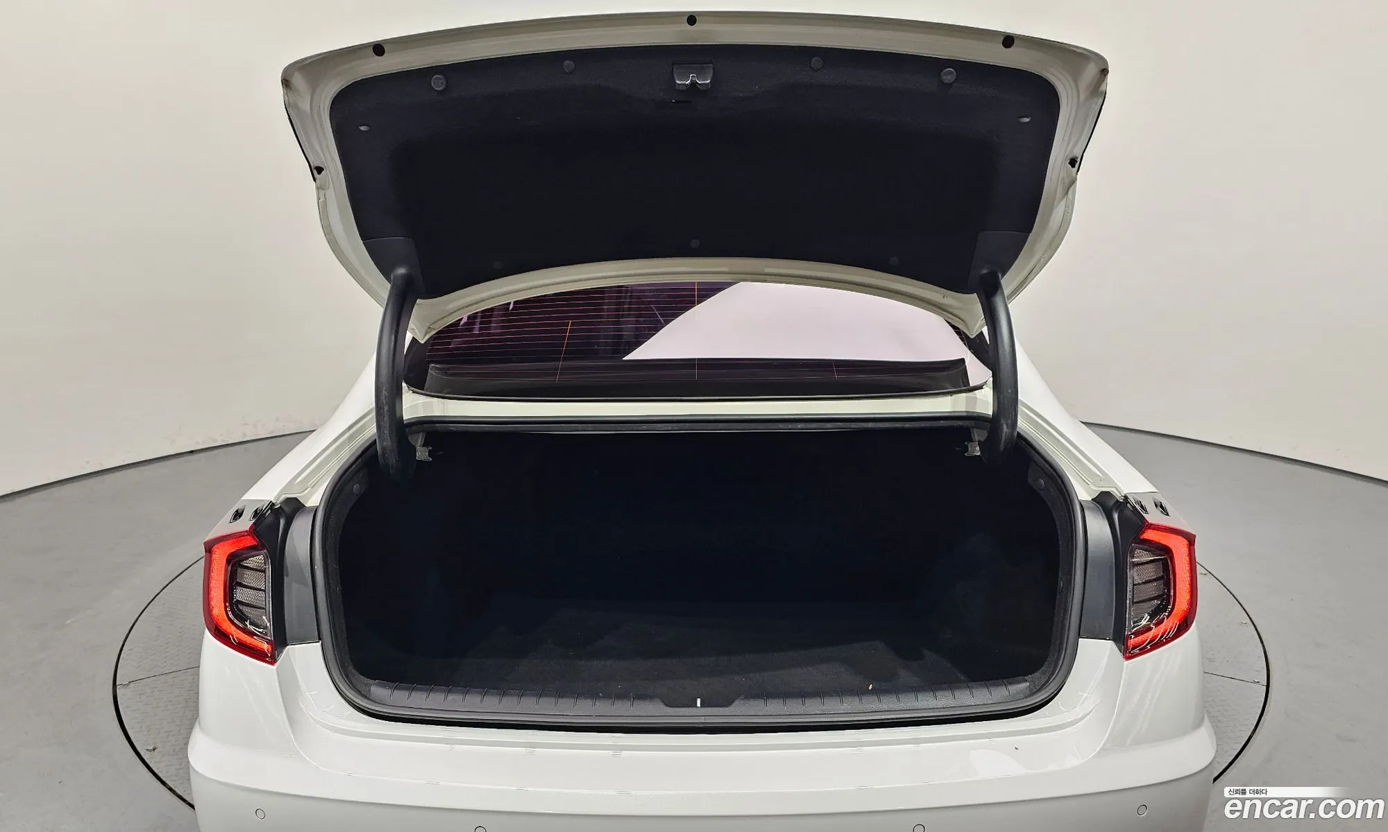 Hyundai Sonata 2019 KMHL141EBLA002864 — 27