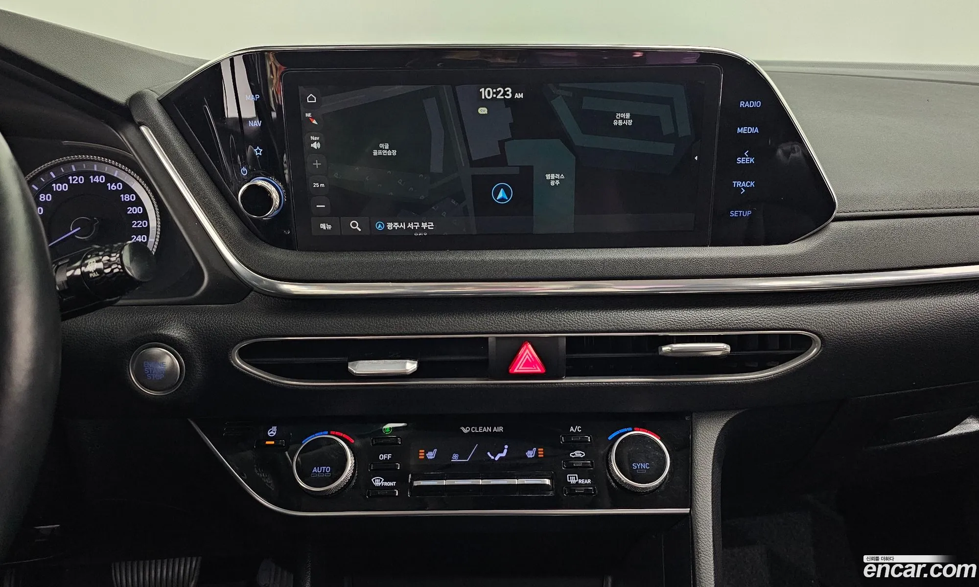 Hyundai Sonata 2019 KMHL141EBLA002864 — 20