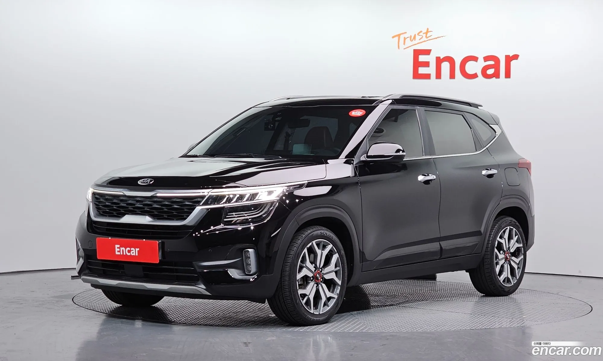 Kia Seltos 2020 KNAET812GLK084368 — 10