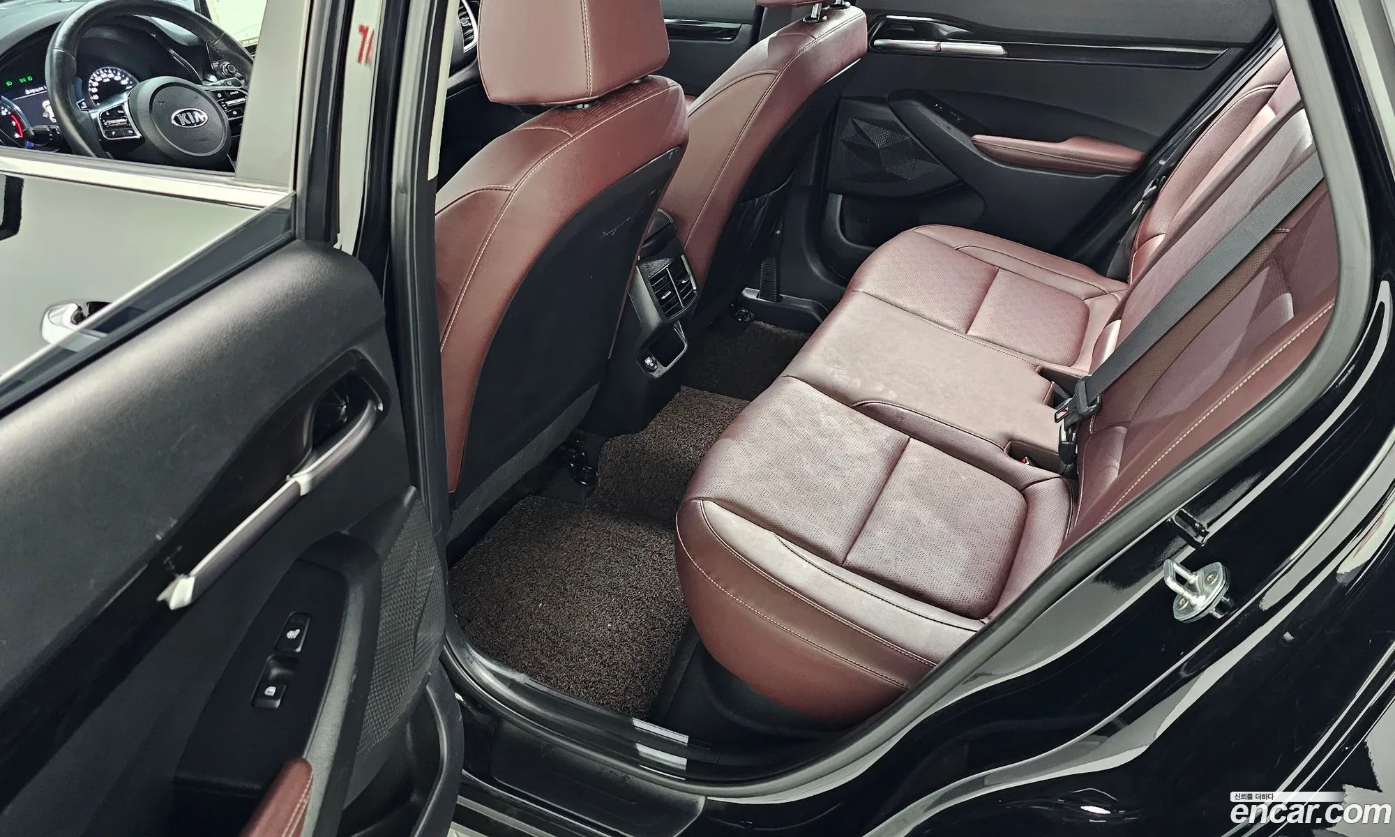 Kia Seltos 2020 KNAET812GLK084368 — 16