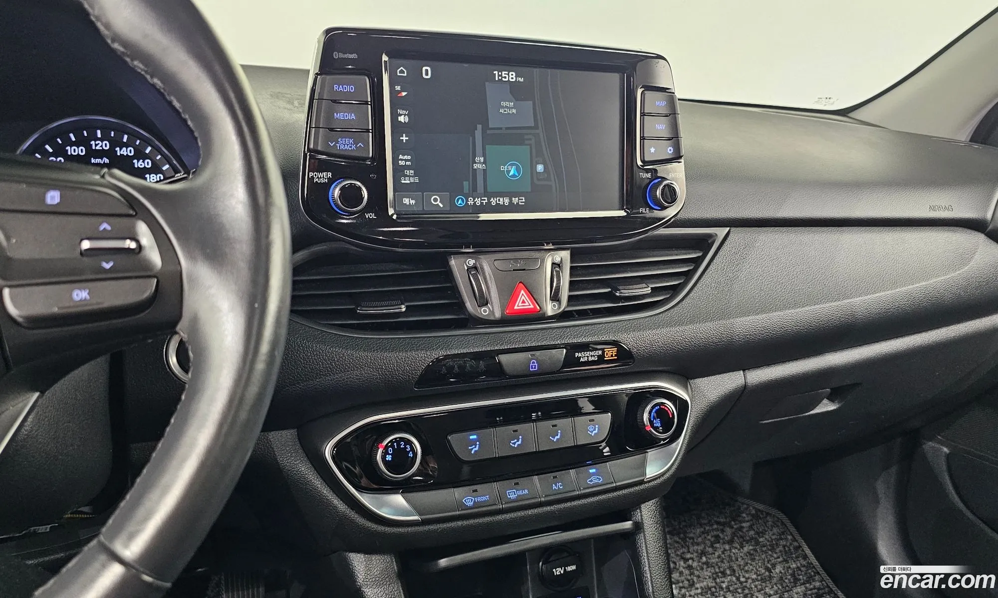 Hyundai i30 2017 KMHH151AGJU025066 — 26