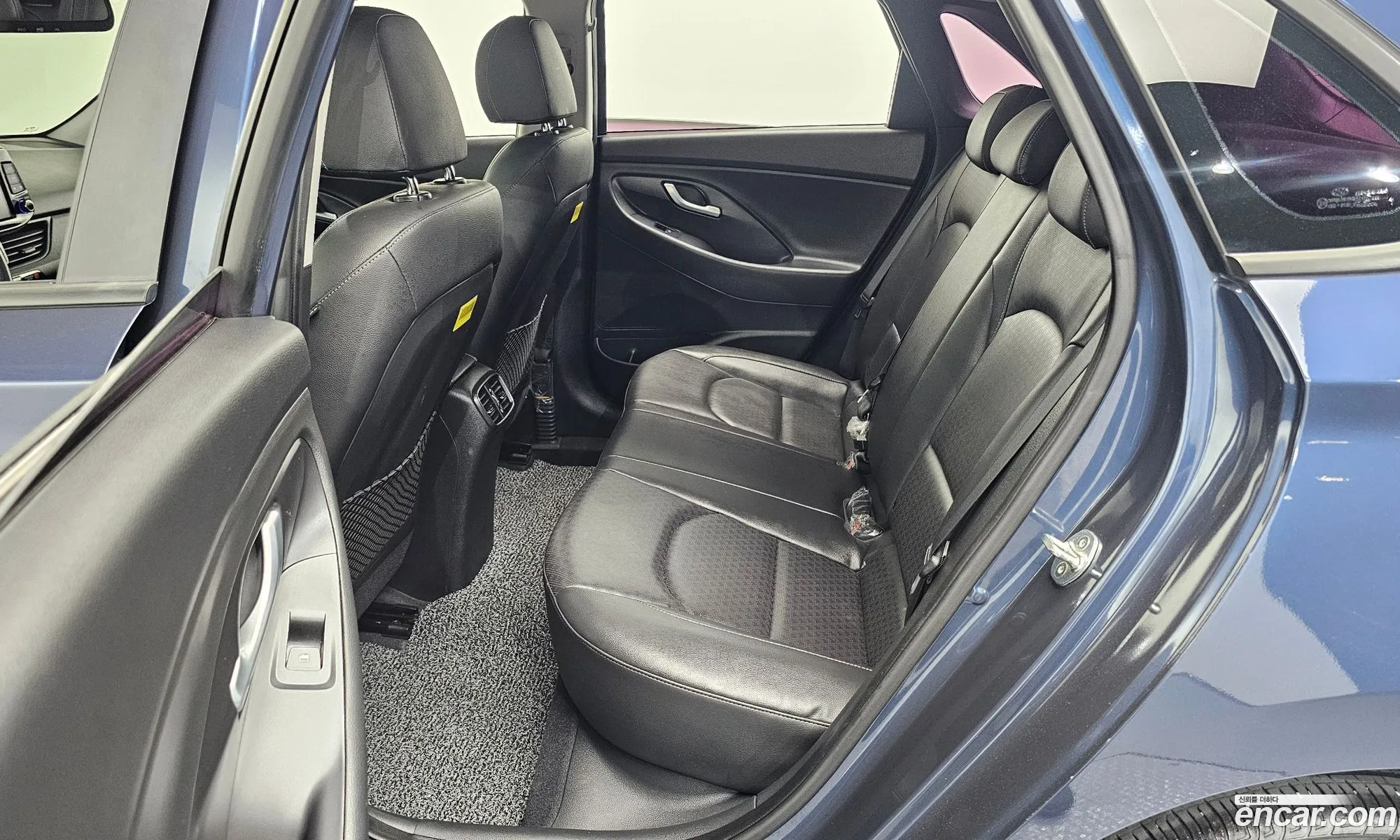 Hyundai i30 2017 KMHH151AGJU025066 — 24