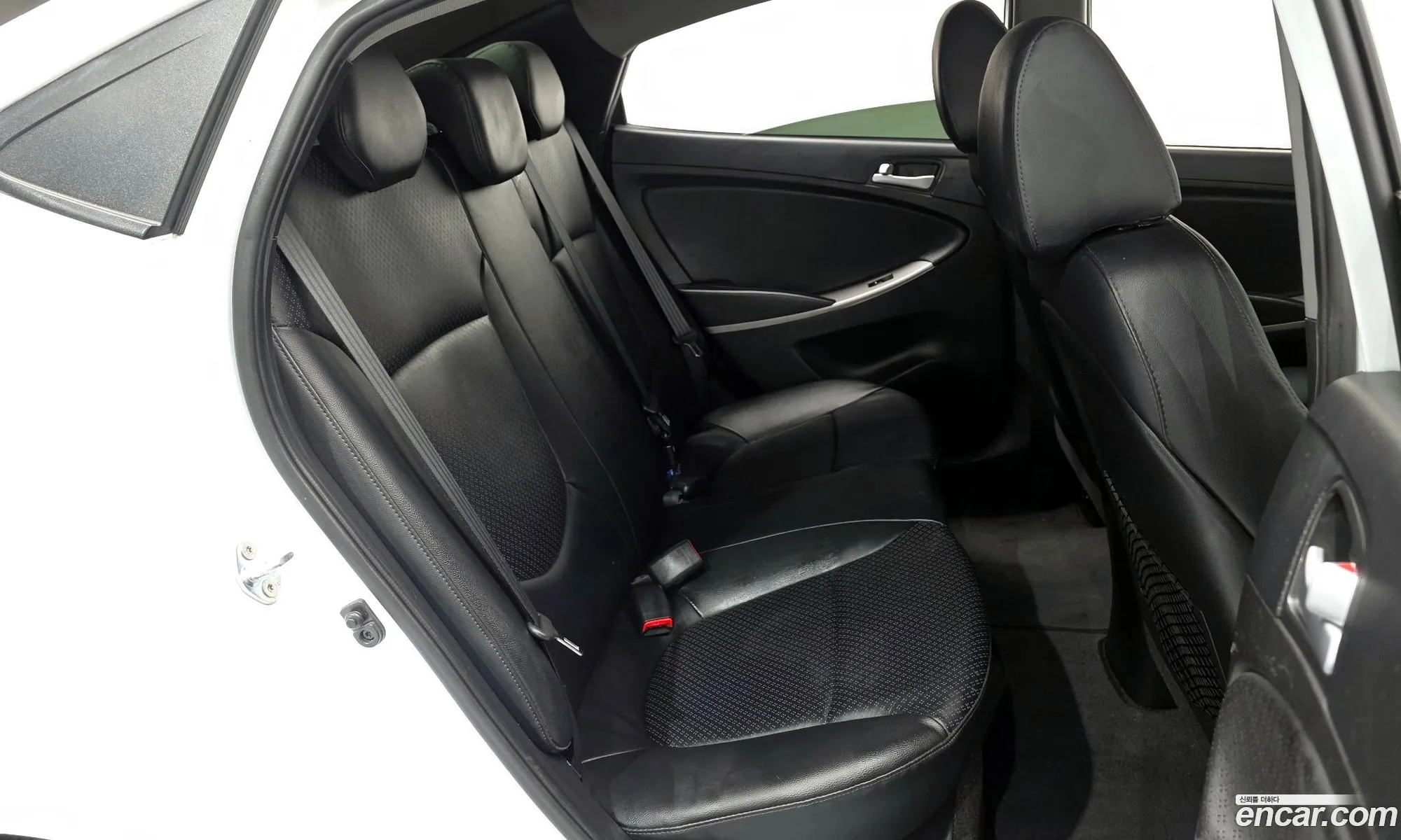 Hyundai Accent 2016 — 11