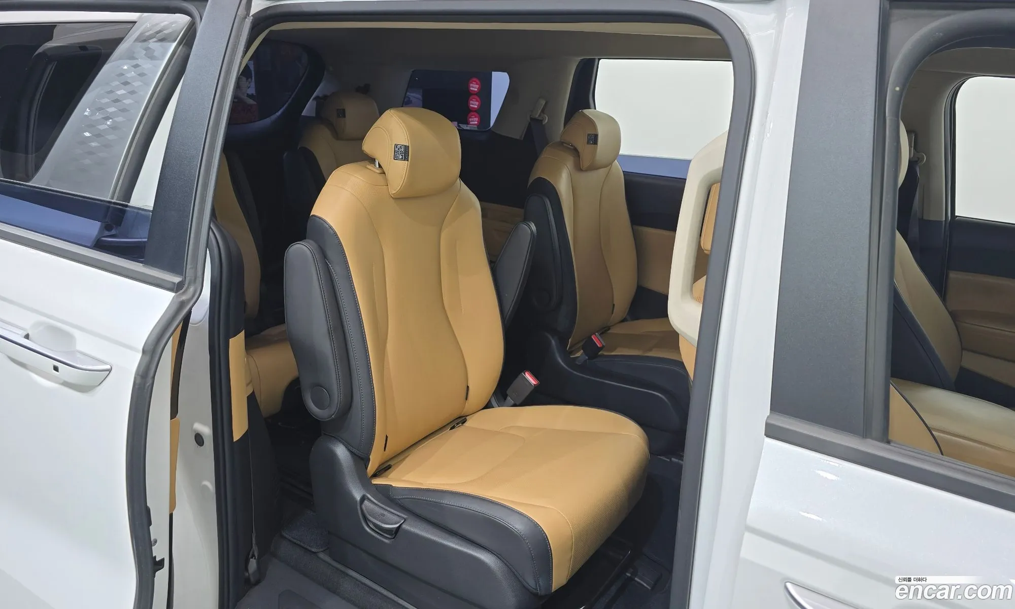 Kia Carnival 2021 KNANB81BBMS058742 — 3